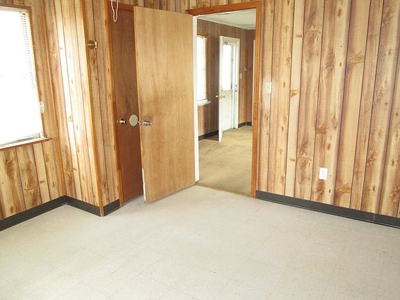 4th image of 69 Lexington Dr APT C1