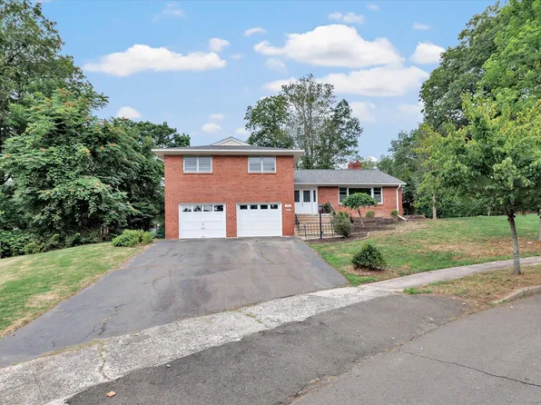 195 Whittier Road, New Haven, CT 06515