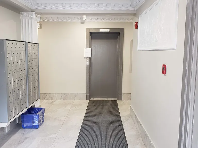 1 Homewood Ave — Photo 5