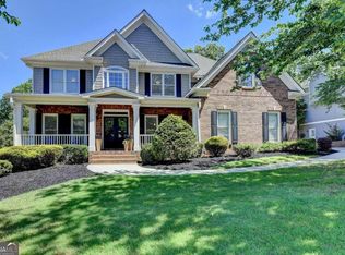 400 Big Bend Trl, Buford, GA 30518