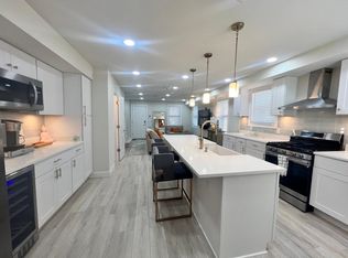 2033 R St SE, Washington, DC 20020