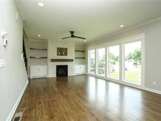 1208 SW Heather Dr, Lees Summit, MO 64081