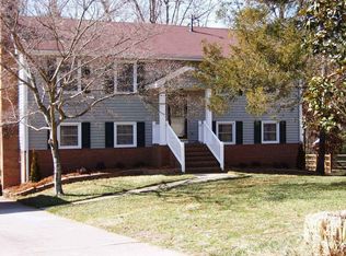 1114 Glenshannon Rd, Matthews, NC 28105