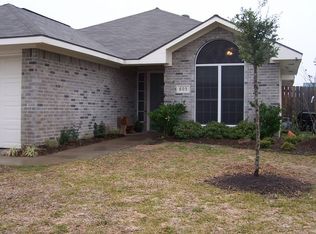 605 Hartford Dr, College Station, TX 77845