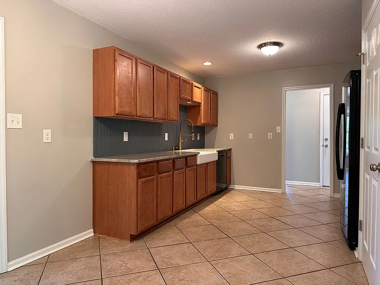 102 Brookhaven Dr — Photo 16