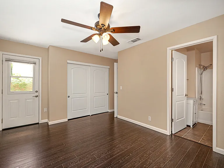 720 Donovan Ct — Photo 19