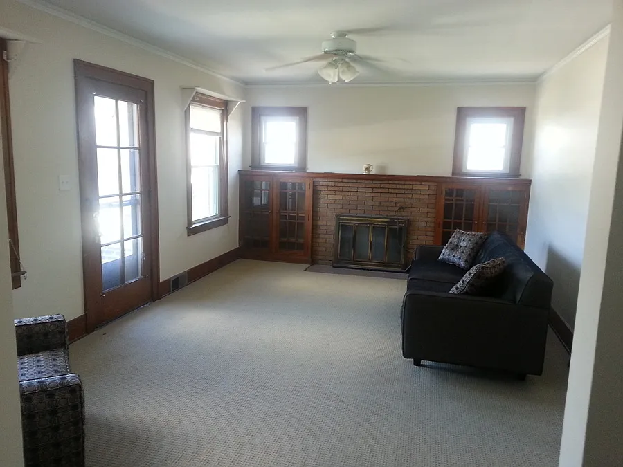 Single Bedroom within 6 bedroom house Lease term negotiable — Photo 4
