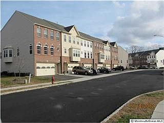 1st image of 10 Hart Dr