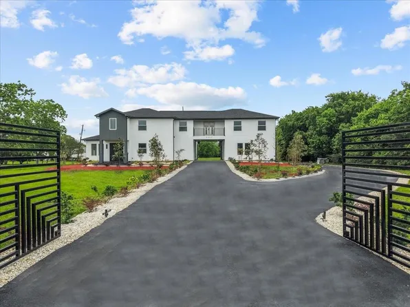 3237 Harkey Rd, Pearland, TX 77584