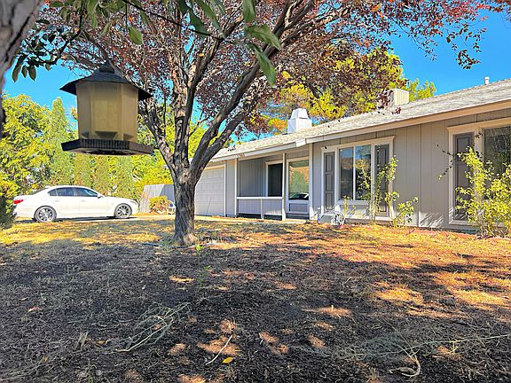 4th image of 17865 Lakespring Ave