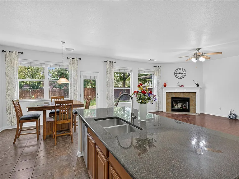 15324 Interlachen Dr — Photo 14