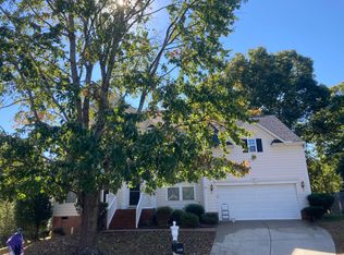 1915 Housatonic Ct, Apex, NC 27502