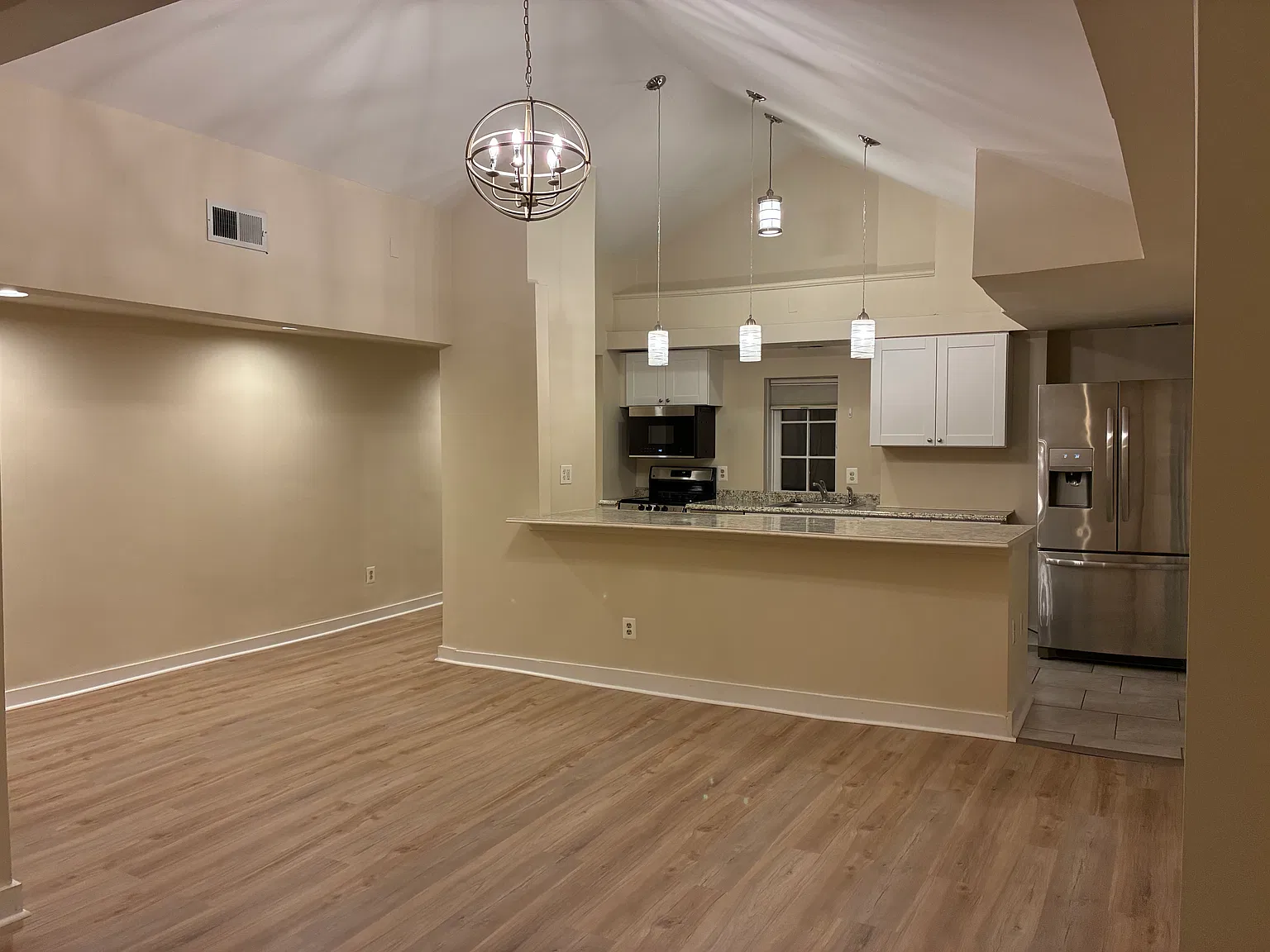 2 bed, 1120 sqft, $2,730 — Photo 1