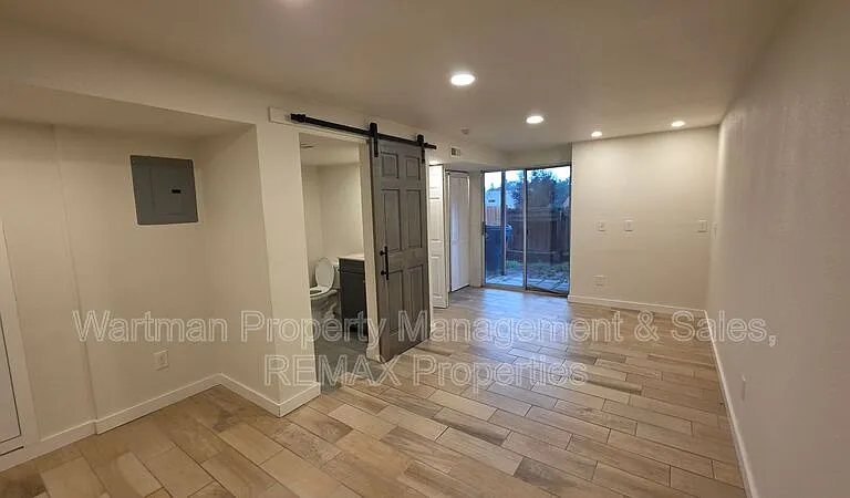 6818 Ravencrest Dr — Photo 14