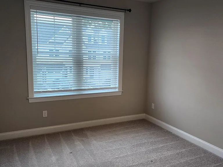 212 Foxhedge Rd — Photo 15