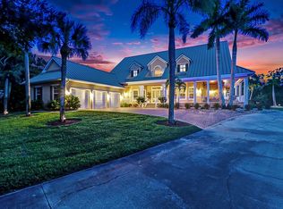 20660 Charing Cross Cir, Estero, FL 33928