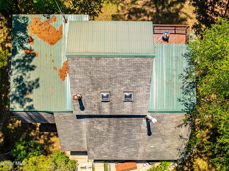 2nd image of 12 Colony Drive