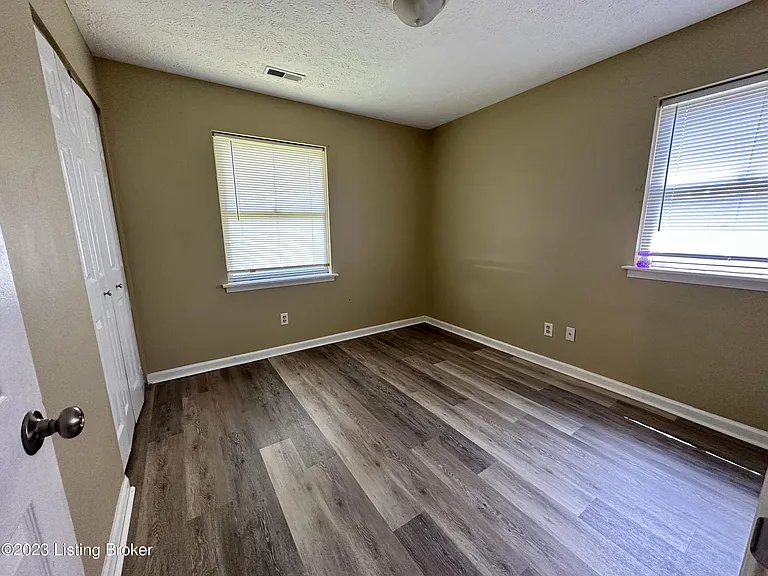 8908 Bluebell Dr — Photo 6