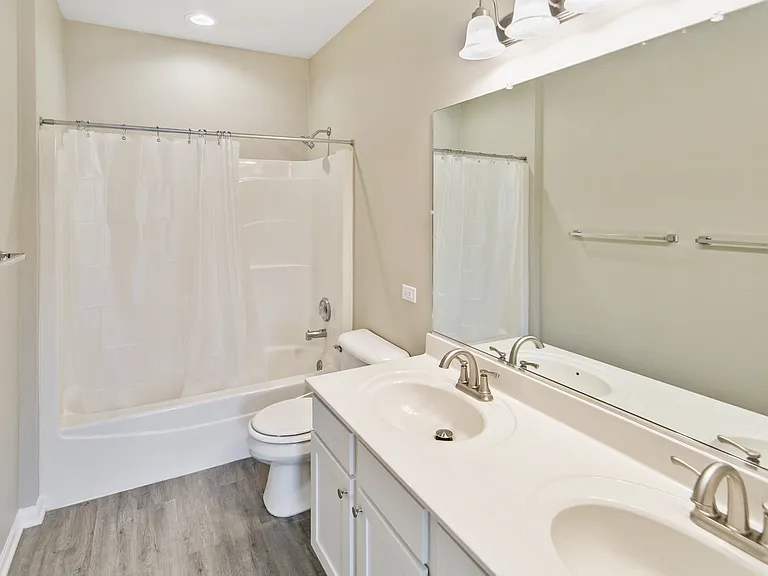 1161 Mount Vernon Dr — Photo 6