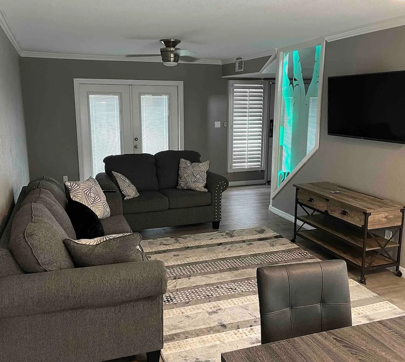4001 Beneva Rd — Photo 2