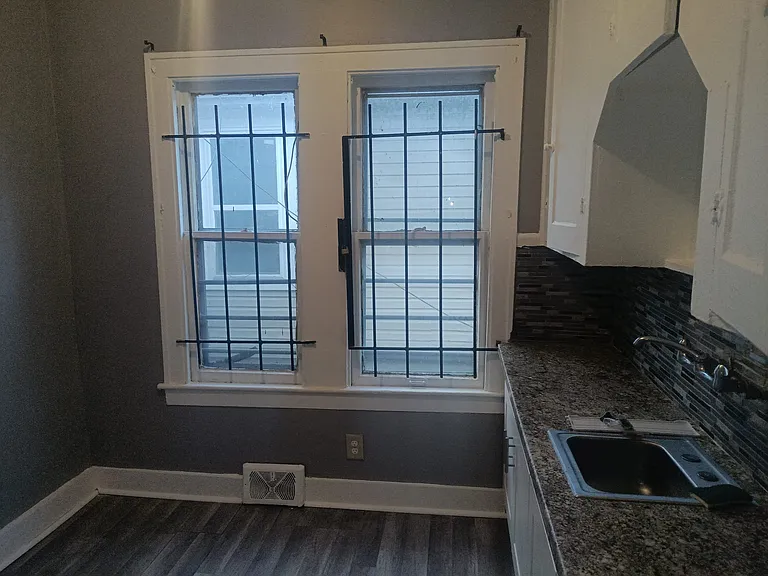 4844 Gray St #C — Photo 7