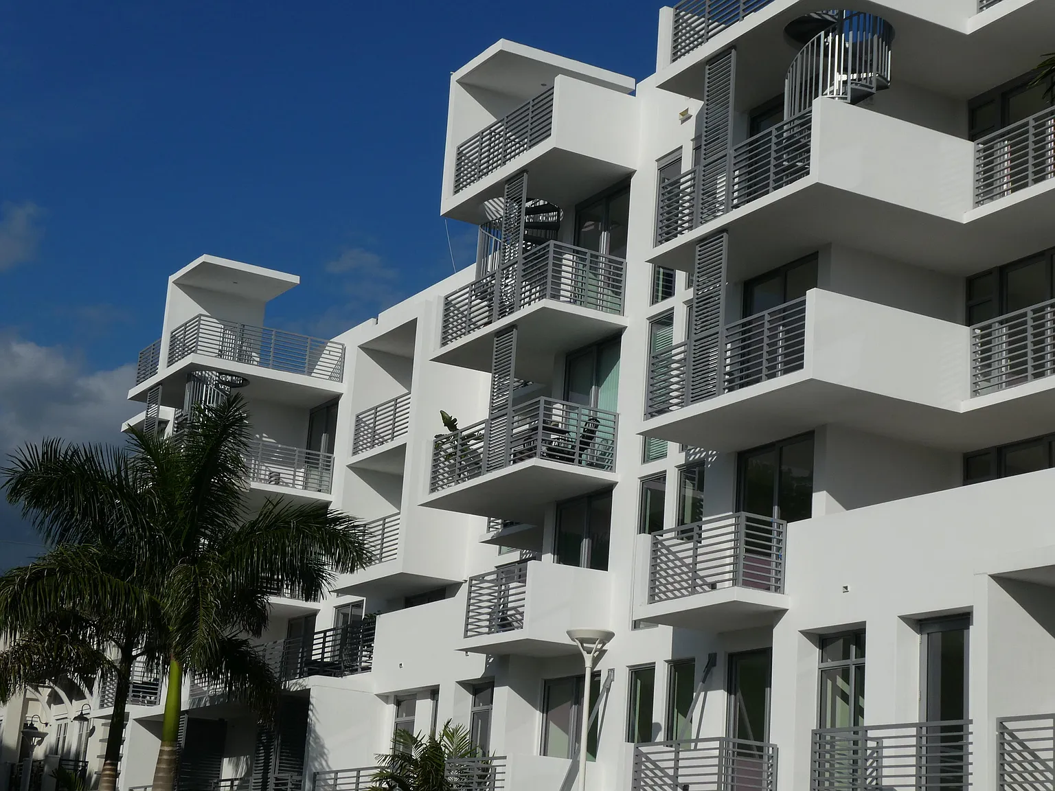 1 bed, 1.0 bath, 711 sqft, $3,000 — Photo 3