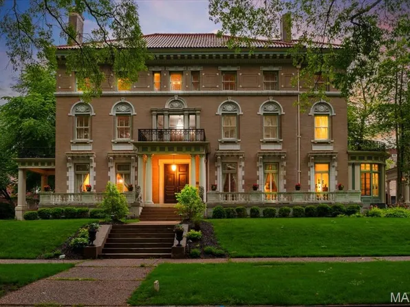 37 Washington Ter, Saint Louis, MO 63112