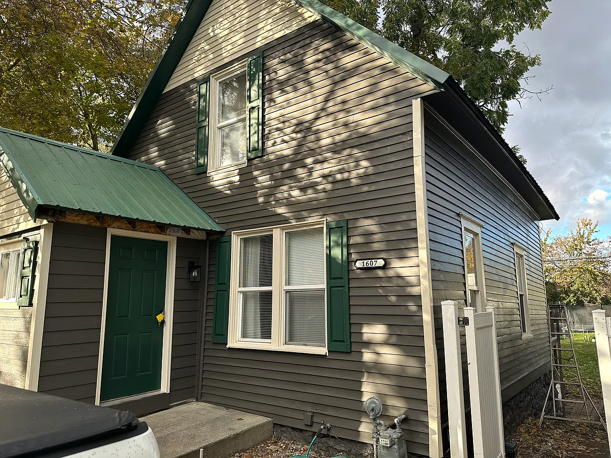 Building Photo - 1607 E 8th Ave