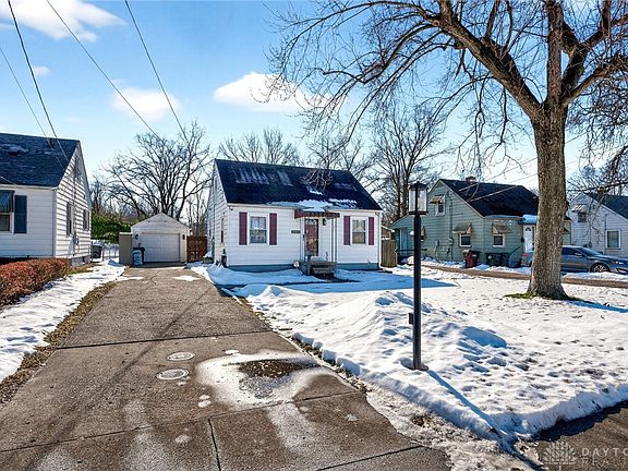 3rd image of 3516 Jewell Ave