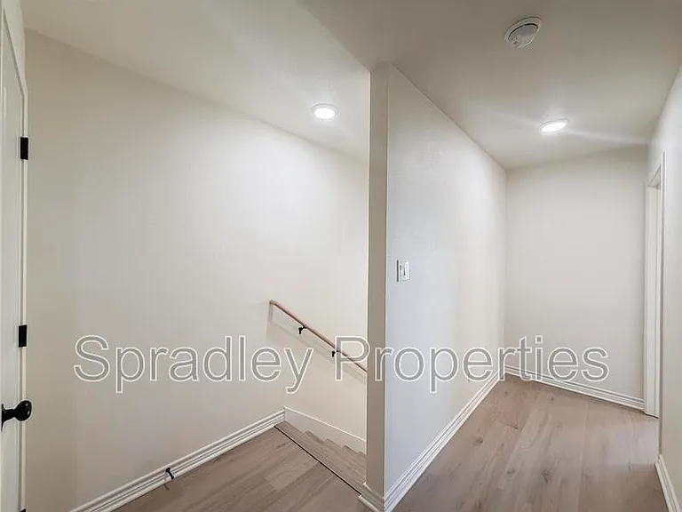 1404 Rita Blanca Ct — Photo 22