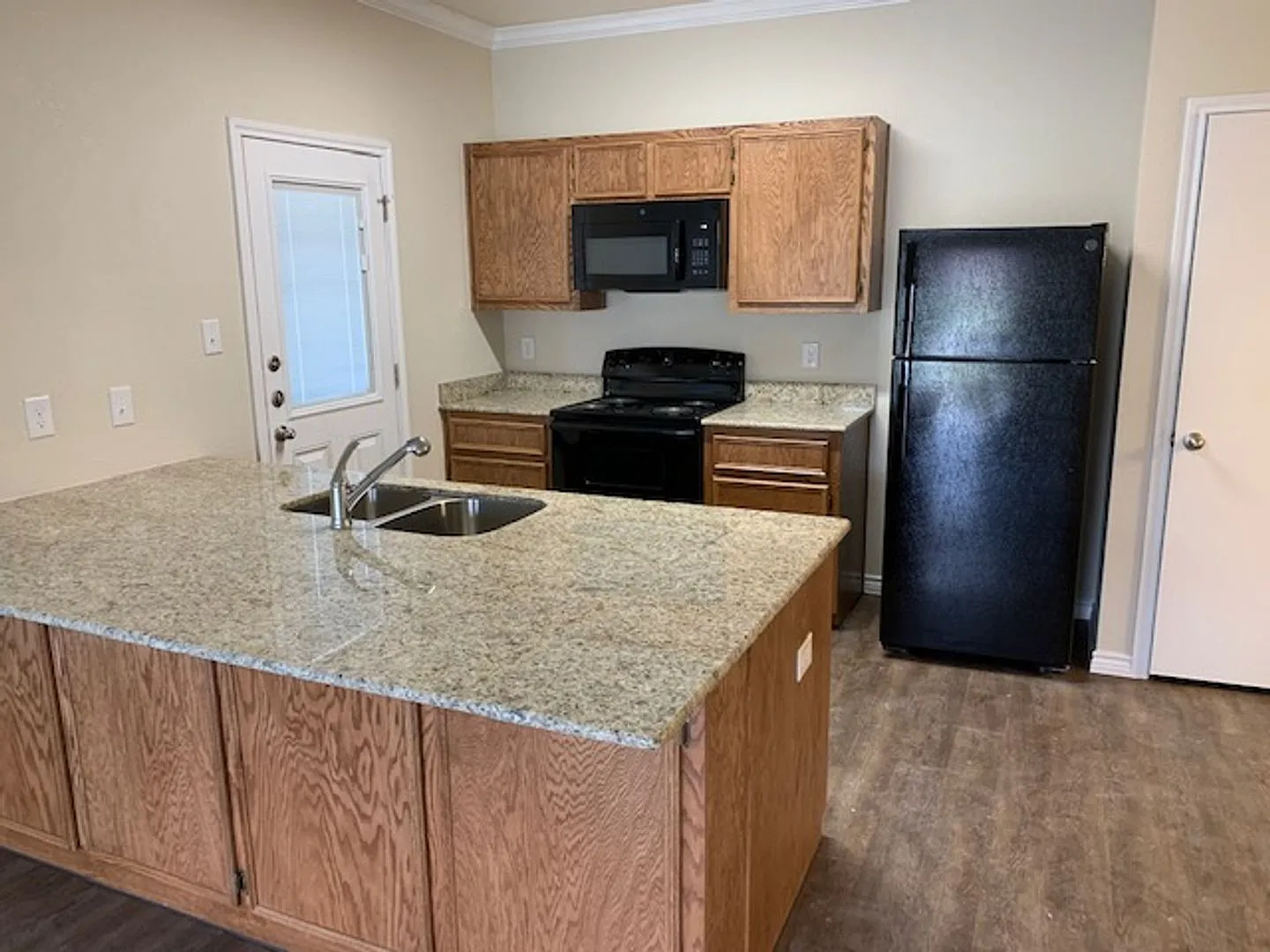 6706 University Village Way — Photo 3
