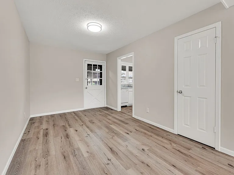 3700 E Cherry St — Photo 7
