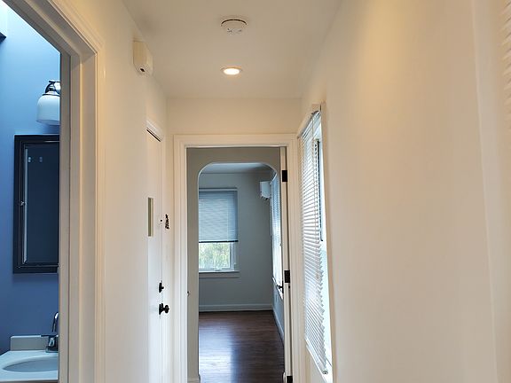 4th image of 510 S Idaho St #C