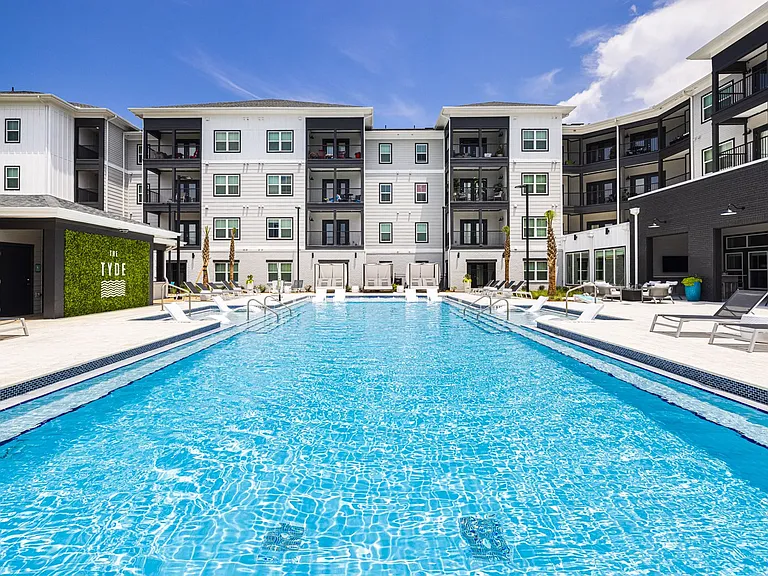 The Tyde Apartments — Photo 11