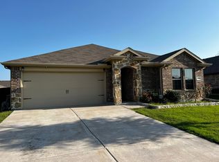 208 Mossy Oak Dr, Royse City, TX 75189