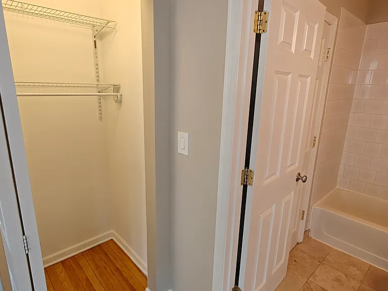 4946 N Ridgeway Ave #3 — Photo 12