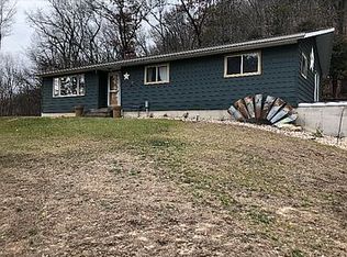 11820 3rd St, Soldiers Grove, WI 54655