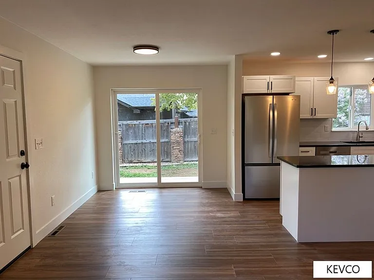 2401 Evergreen Dr — Photo 10