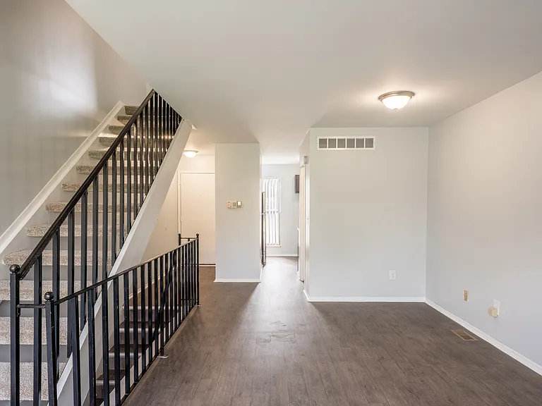 Cityside Apartments and Townhomes — Photo 24