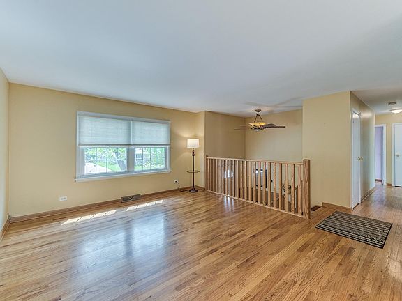 5th image of 16508 Brockton Ln