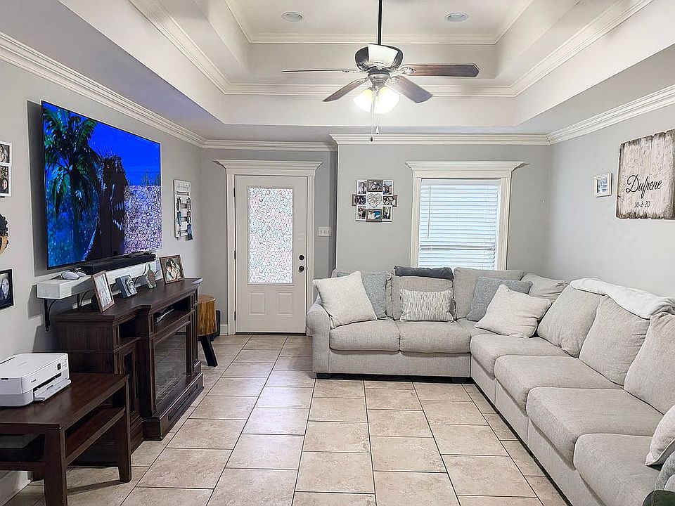 2nd image of 322 Landmark Dr