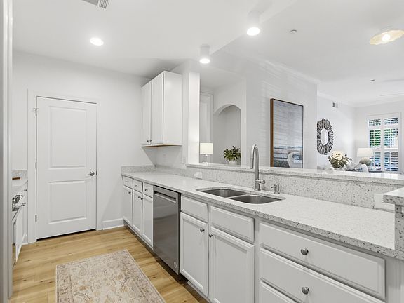 3rd image of 135 Pier View St #105