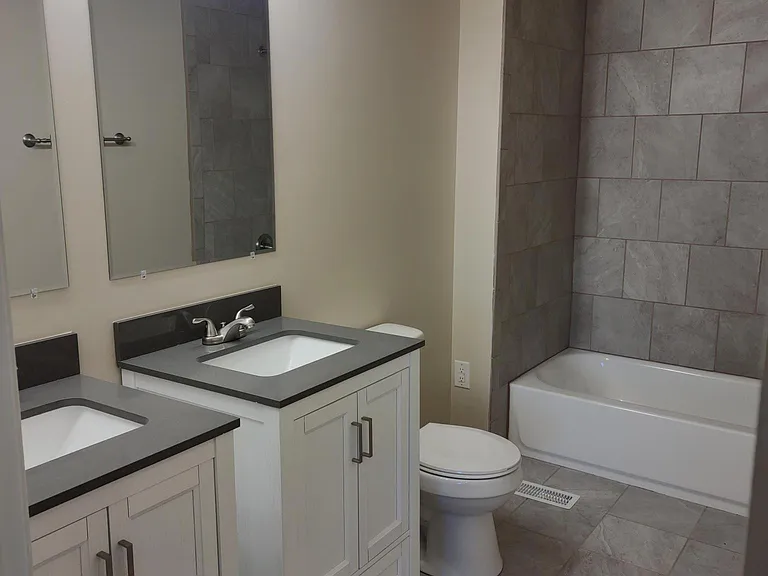 2911 Velden Dr — Photo 5