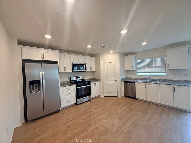 14063 Starlene St — Photo 8