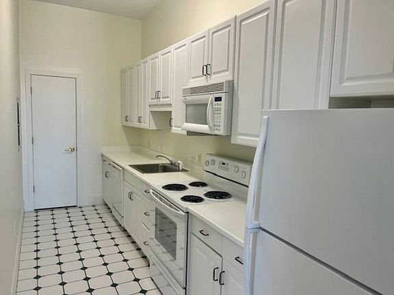 5th image of 8 Lincoln St #8LIN-109