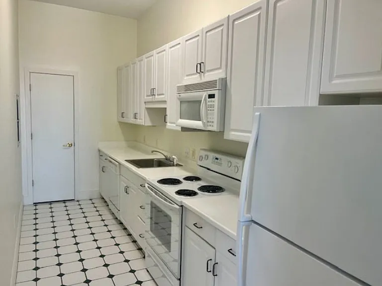 Schoolhouse Apartments — Photo 11