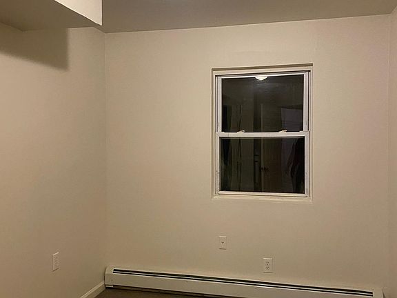 4th image of 1 172nd St Floor 1