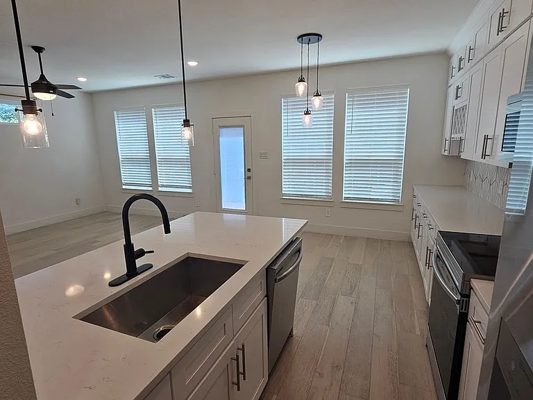 7305 Bree Ct — Photo 27