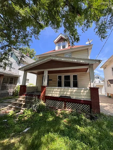 15403 School Ave Photo 1