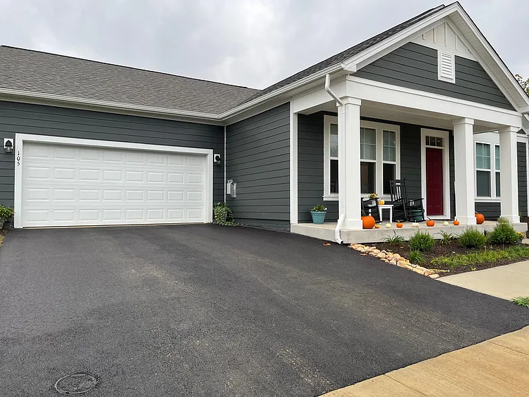 105 Boxwood Ln — Photo 10
